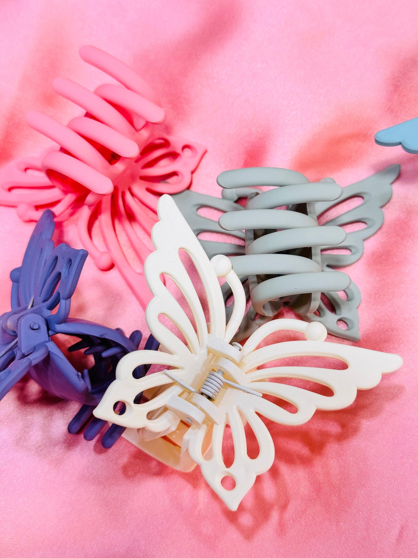 🦋Butterfly Hair Claw Clips – Elegant & Durable Grip🦋