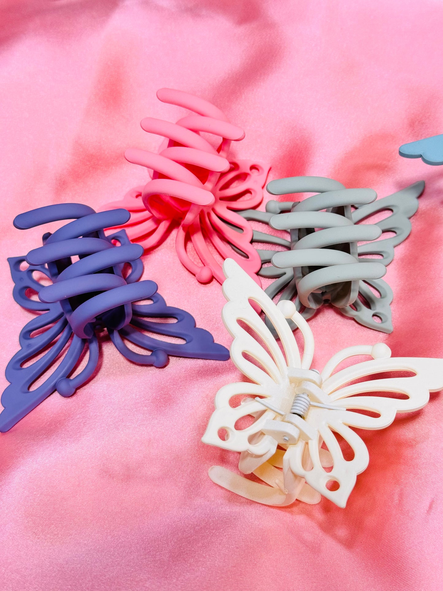 🦋Butterfly Hair Claw Clips – Elegant & Durable Grip🦋